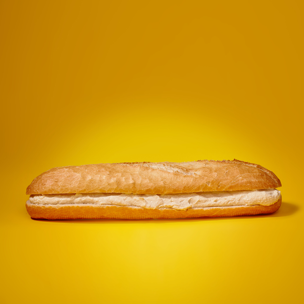 Sandwich with Hummus