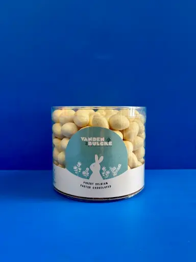 Witte chocolade paaseitjes met hazelnoten (1,5 kg)
